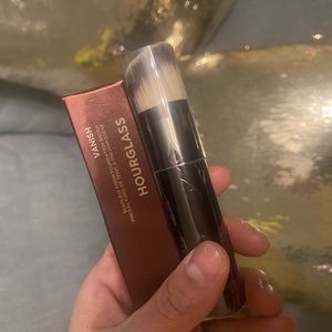 HOURGLASS Vanish Seamless Finish Foundation Brush NIB 100% Authentic